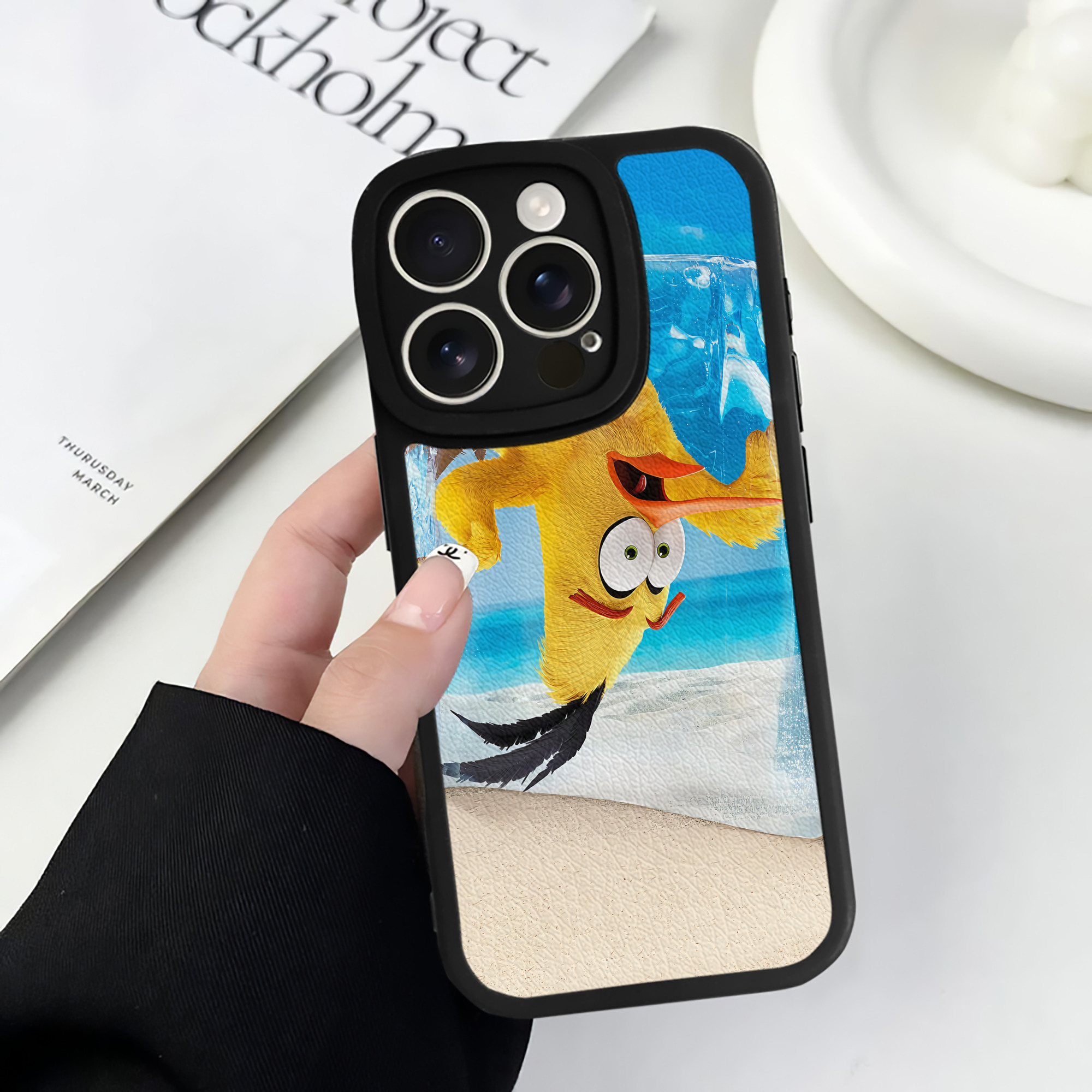 （画像用） Angry Birds アングリーバード 【iPhone 16シリーズ対応】シリコンスマホケース（レザー調） 材質：シリコン
